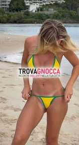 sexy bambolina sempre calda e vogliosa foto reali al 100 che ti faranno impazzire 💗💗