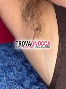 pervaso desiderio l'inebriante fragranza vagina pelosa pronta esplodere spettacolare squirting si diffonde nell'aria. pervaso desiderio l'inebriante fragranza vagina pelosa pronta esplodere spettacolare squirting si diffonde nell'aria.