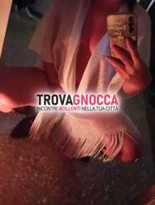 giulia massaggiatrice italiana foto reali un'esperienza indimenticabile giulia massaggiatrice italiana foto reali un'esperienza indimenticabile