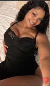perla sono bellissima massaggiatrice sensuale disponibile e paziente.