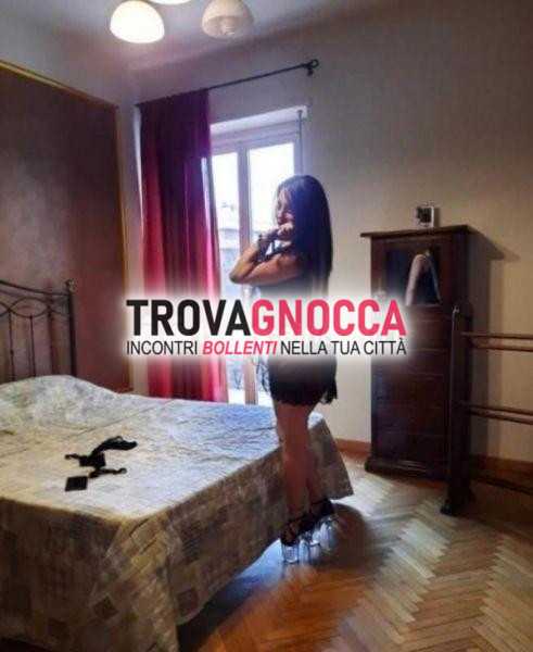 nuova ragazza orientale disponibile 24 ore 24 vera bomba sexy che ti offrirÀ prestazioni capogiro. baci e carezze garantiti️