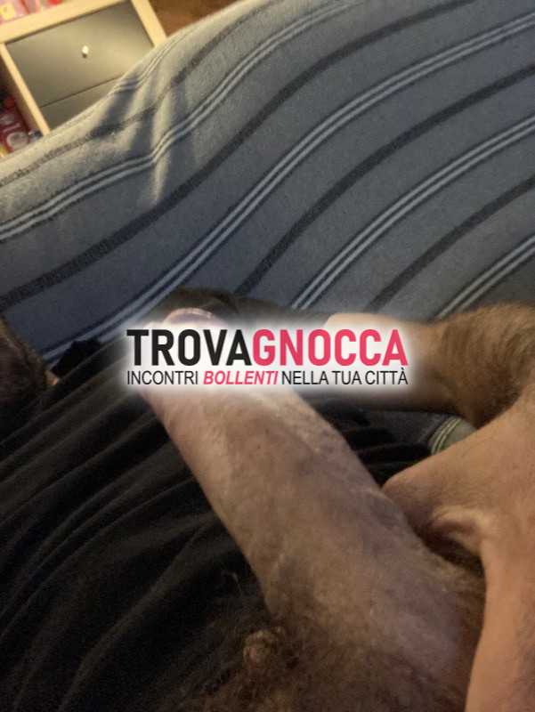uomo italiano cerca donna divertimento e trasgressione. non ospito e non sono mercenario