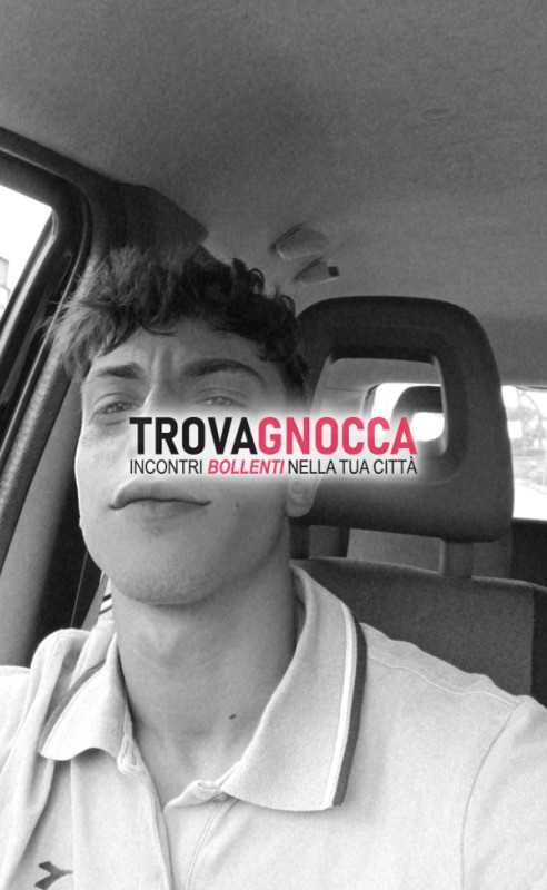 ragazzo cerca divertimento
