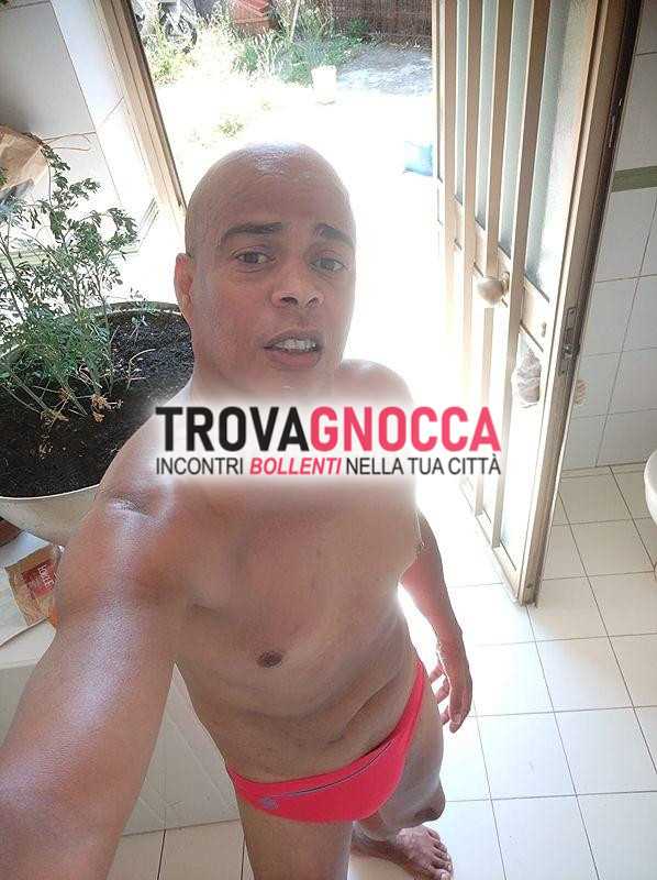 giorgio brasiliano attivo e completo qui goderci ogni momento senza pressione
