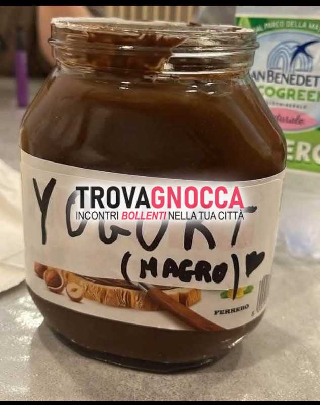 uomo regala culo