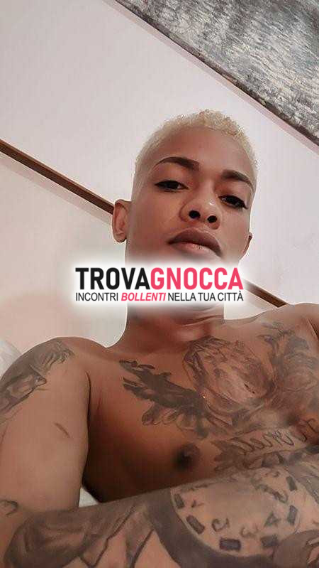 fantastico ragazzo brasiliano disposto soddisfare ogni desiderio. assolutamente completo e ben dotato. 🔥🔥 disponibile anche videochiamate