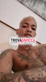 fantastico ragazzo brasiliano disposto soddisfare ogni desiderio. assolutamente completo e ben dotato. 🔥🔥 disponibile anche videochiamate