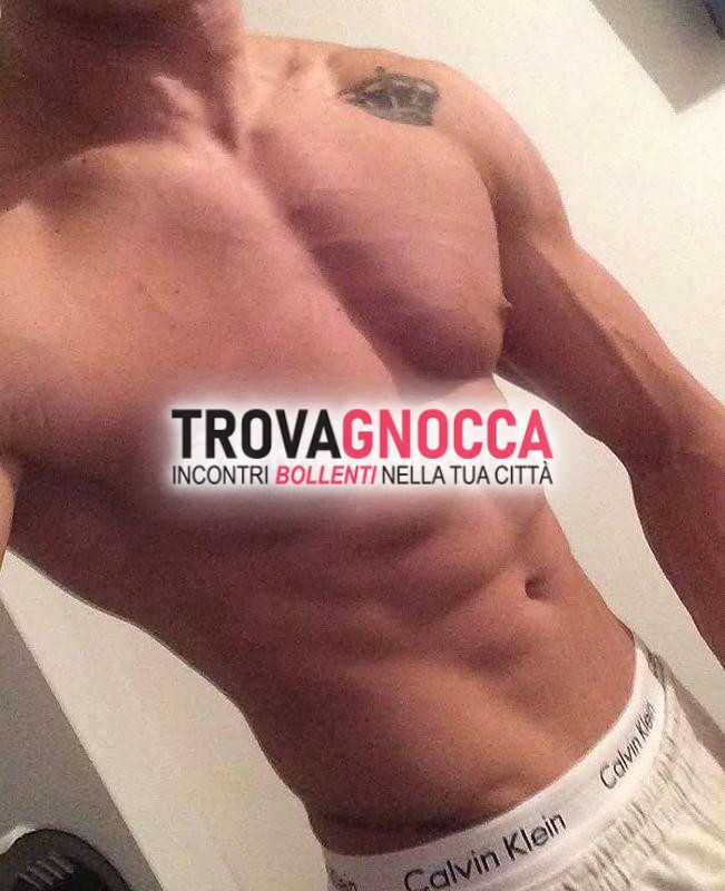 😍❤️❤️💯 dotato imponente 22 cm reali sono attivo e bravo massaggiatore. posso ospitare e raggiungo dove desideri