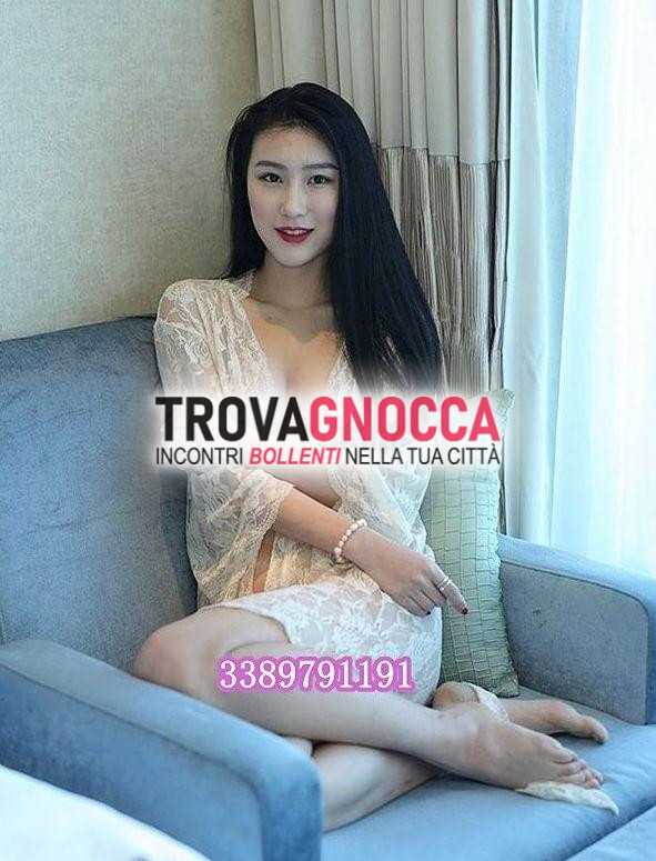 -⭐⭐ragazza incantevole giovane e orientale capace portarvi nel mondo piacere sensuale e assolutamente irresistibile⭐⭐-