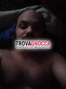 uomo bramoso cercÒ lei