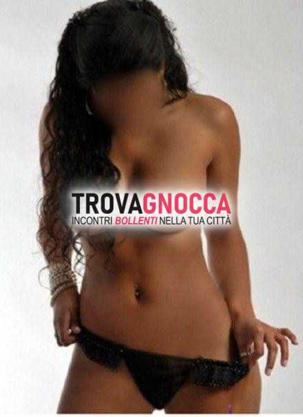 la tua mistress privata ti aspetta. strapon tuo piacere. offre anche massaggi particolari utilizzando piedi. È molto vogliosa e soprattutto porca
