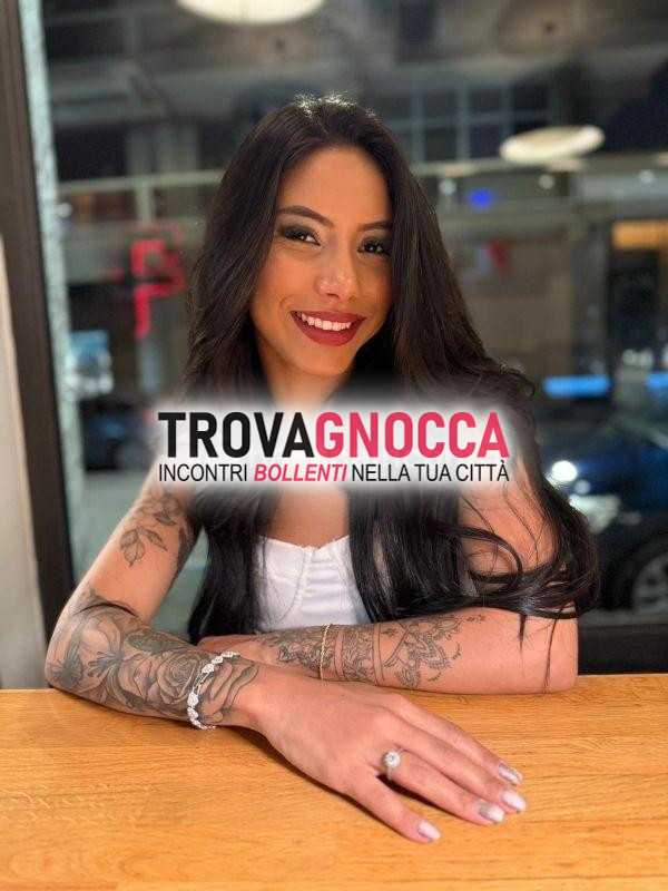 prima volta monalisa 🔥🤤 immagini autentiche 🔥😍😍