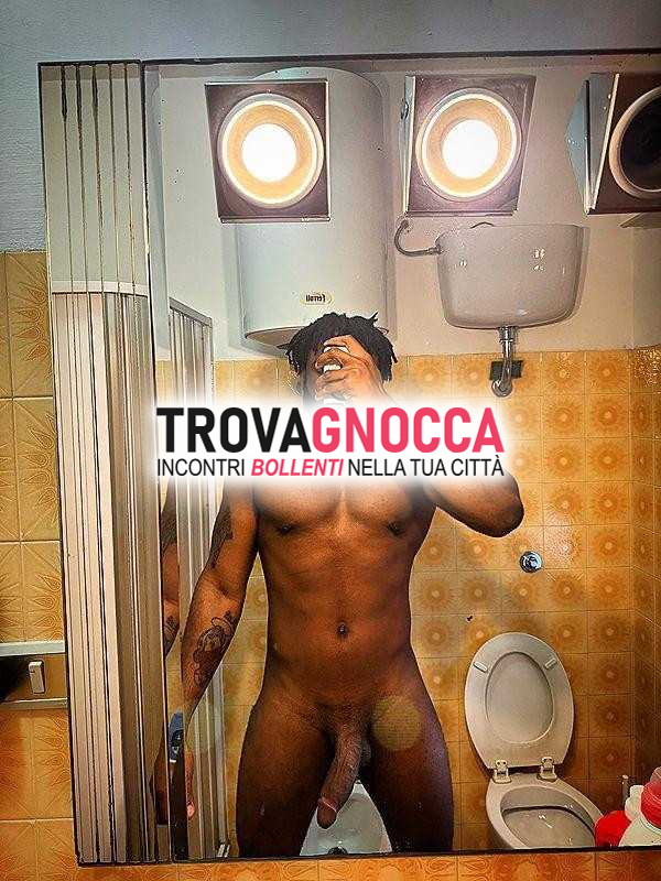 stallone africano pronto riscaldare tue nottate