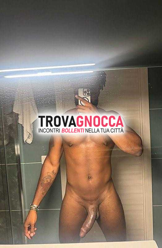 stallone africano pronto riscaldare tue nottate