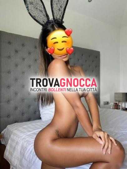 arenaccia ❤️ giovane e veramente bella sensuale che ti farÀ vivere tua prima volta👸🏻 hot🔥🔥 e dolce🍬🍭 pronta rendere ogni momento picante🌶️🌶️🌶️ e passionale 😈