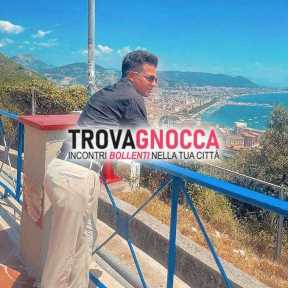 un uomo capace far vivere donna momenti favola.