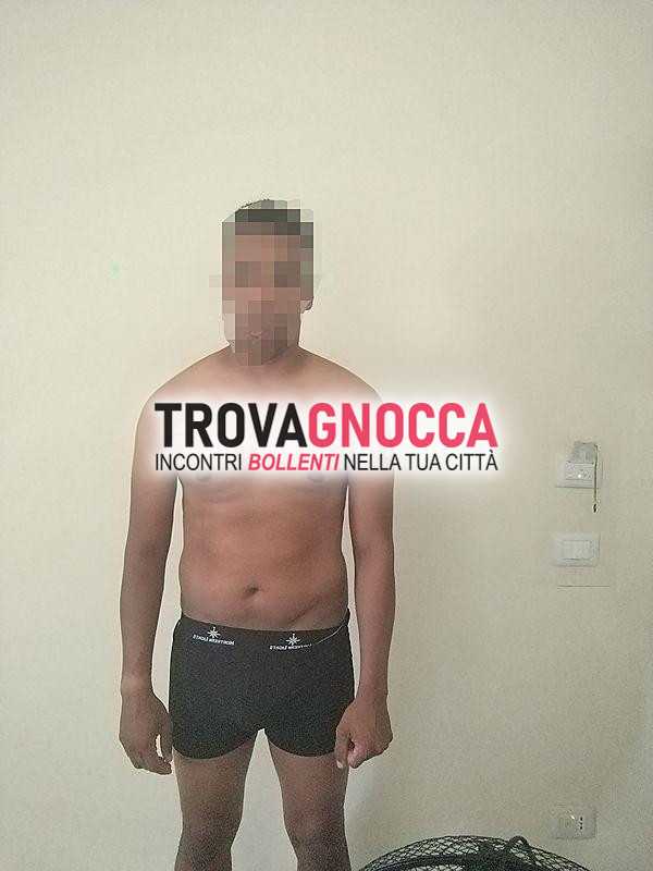 colombiano dotato è qui offrirvi momenti puro divertimento