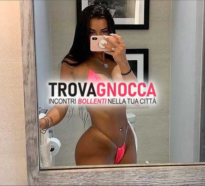 fondi mare 🍾🥂🥂❄️❄️massaggiatrici 🎉🎉🔥🔥🔥giovane e bellissima sono dolcissima 💖💖appena arrivata offro servizio completo e indimenticabile. 👠😻