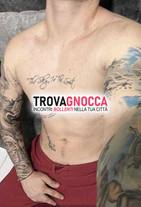 💥napoli centro ragazzo marco party❄️🍾🎉🍾💥😈🔥maschio dotato al 100 e super attivo⚡🤤 unisciti noi un'esperienza entusiasmante e coinvolgente