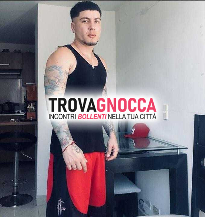 💥napoli centro ragazzo marco party❄️🍾🎉🍾💥😈🔥maschio dotato al 100 e super attivo⚡🤤 unisciti noi un'esperienza entusiasmante e coinvolgente