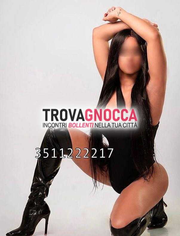 nuova casalnuovo 🤤 piccola troia 100 foto originali stampa🐶 amo succiare mia calda bocca 👄 e essere riempita desiderio