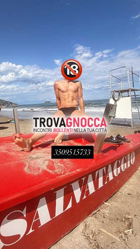ad alassio🇮🇹affascinante figo giovane italiano🇮🇹🚀👑alex È dotato👑attivoversatilepassivo ⬆️↕️⬇️