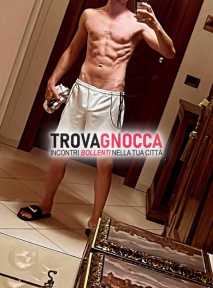 ad alassio🇮🇹affascinante figo giovane italiano🇮🇹🚀👑alex È dotato👑attivoversatilepassivo ⬆️↕️⬇️