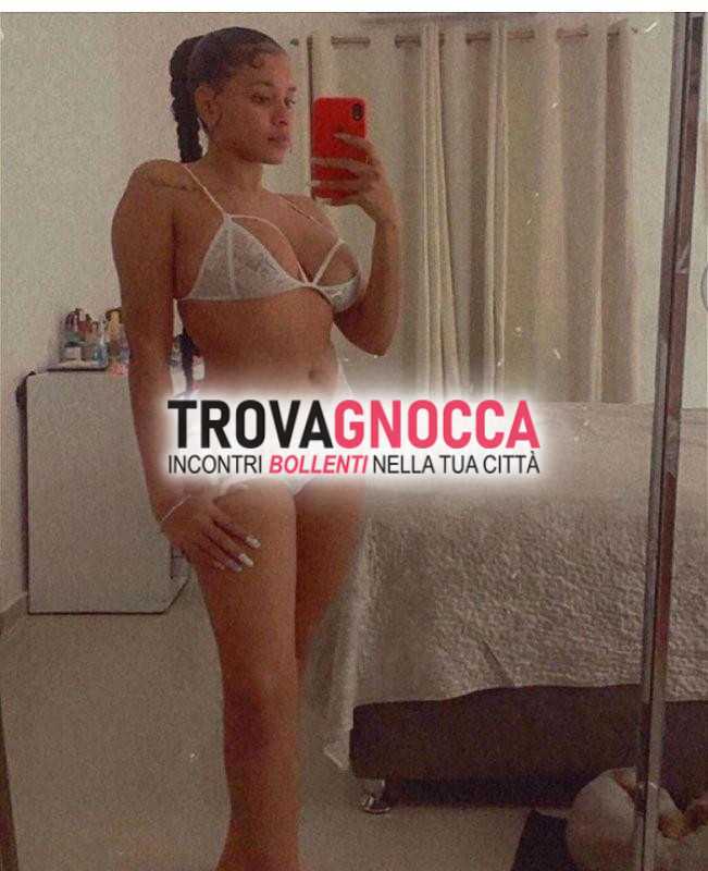 primissima volta telese terme … adoro sentire tua lingua calda che si muove dentro me 👅👅👅 affascinante bellissima vera bellezza matura che non smette mai stupire.