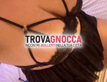 fede bbw canosa è donna davvero affascinante. sua vagina pelosa è invito fare salto un'esperienza unica e intensa. non perdere l'opportunità scoprire suo lato più seducente
