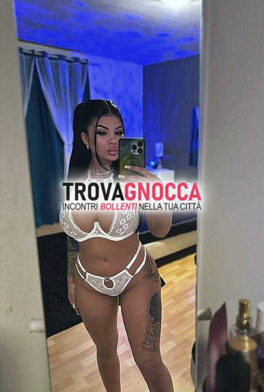 solo raggiungo ciao sono giulia 😘 regina preliminare bolente e senza fretta. preparati impazzire grazie alla mia bocca fuoco 🔥