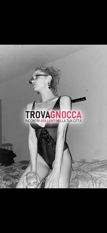 fantastica porca russa appena arrivata.passionale amante delle eccitazioni clitoridee e squirt sensuale e sexy bellezza porcellanea.😋😉🥳