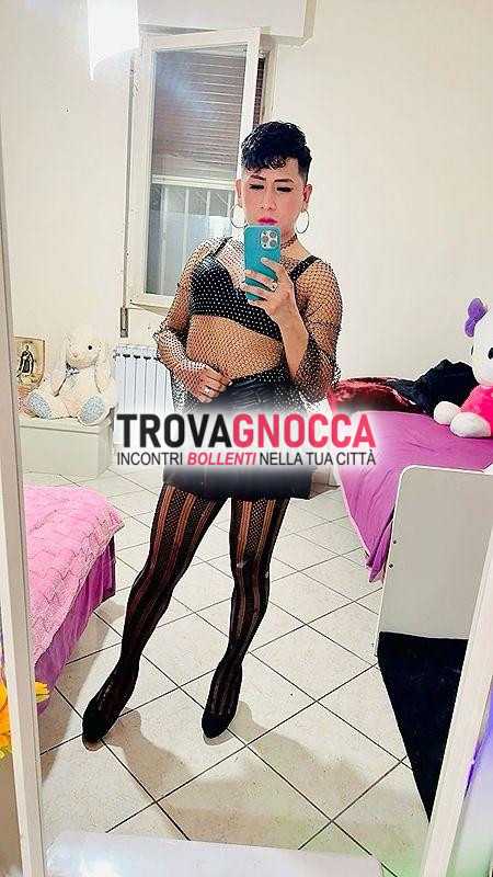 femboy latino fascino ineguagliabile pronto soddisfare tuoi desideri piÙ profondi. esperta nella gola profonda attiva e passiva un'esperienza indimenticabile.