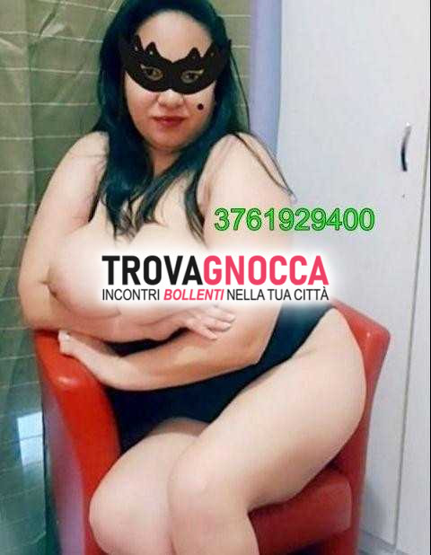 ultimo giorno riviver un'esperienza incantevole donna brasiliana dotata seno naturale. massaggiatrice esperta preliminare e regina pecorina