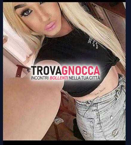 lurida trav bocchinara È schiava sesso troia vogliosa sempre pronta soddisfare ogni desiderio. questa puttanella instancabile È un'ingorda cazzi ideale anche gang bang 👅