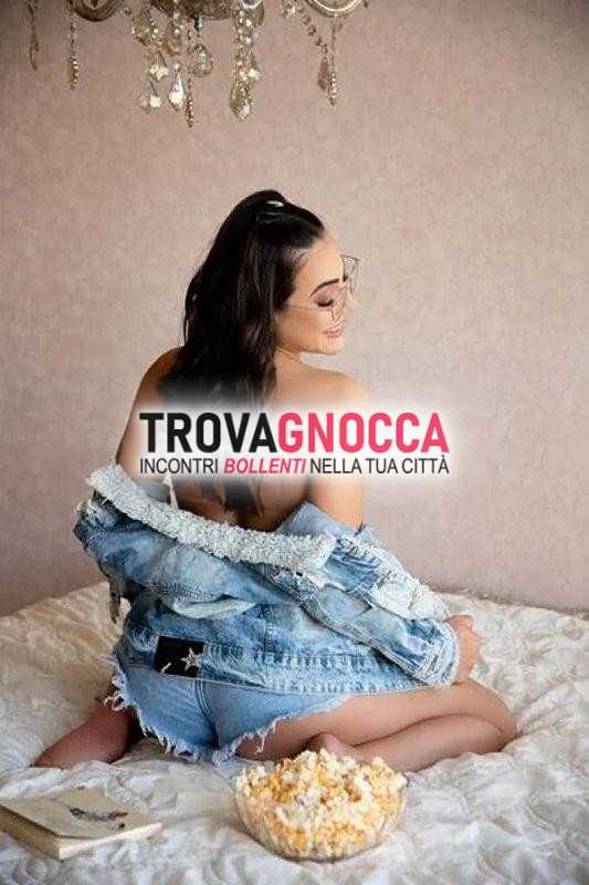 camilly brasiliana delizia caldissima aspetta allietarti