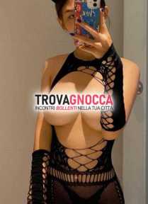 novita nuova fascino orientale‼️ È pronta regalarti bocchino caldo e piacevole🍑 e vagina stritta e appagante‼️ massaggi erotici e relaxanti👅