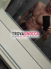muscle💪💪masseur 💪magnificamente _scolpito ____♨️♨️🔥🔥🍾🍾🥂🥂💦🍌🍌🍌💆💆💦💦
