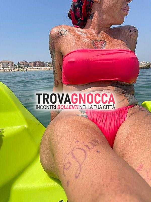 ritornata nella mia incantevole napoli klaudia ♥️ trans top mie immagini sono assolutamente reali 100 chi mi conosce sa 🍓 mio culo e mia bocca sono pronti ad accoglierti 👅