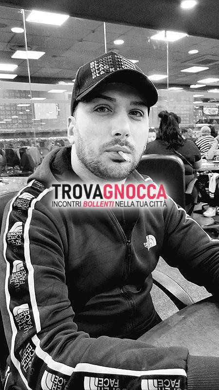 giovane italiano 🇮🇹 ti aspetto e posso venire anche trovarti nel tuo hotel 🏨 o nella tua abitazione 🏠.