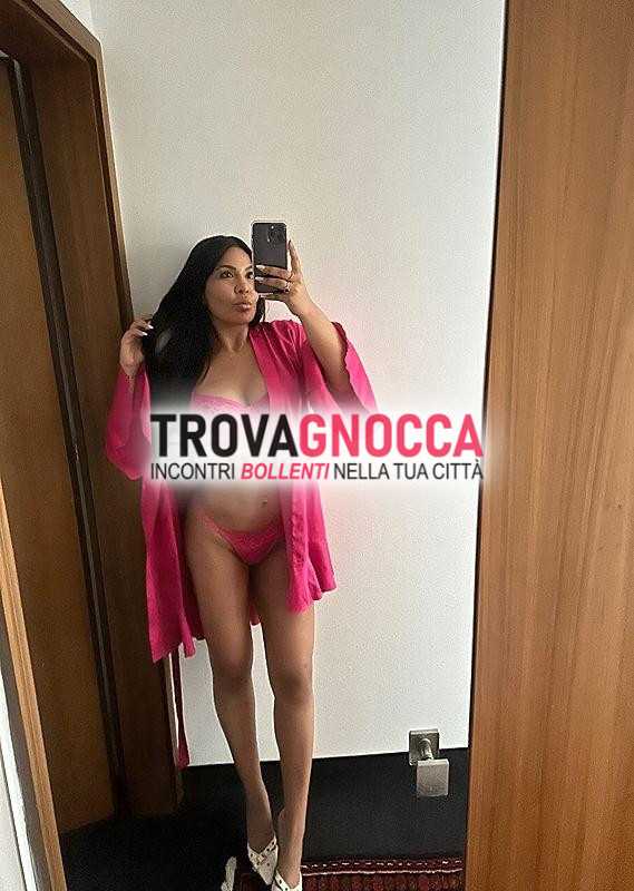 🌜🌞🌛laura modella irresistibile sorrento è pronta farti vivere momenti pura passione 👄🫦
