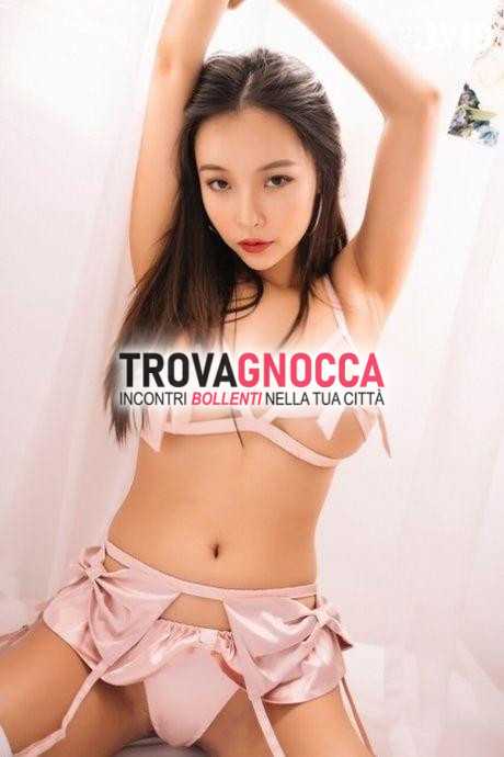 ecco qui nuova foto fresca ragazza orientale davvero affascinante e sognante🌈 sua bellezza è incantevole e servizio che offre è semplicemente eccellente🌈❤.