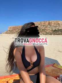 sono stundentessa zona vomero non abitudinaria ma mi piace essere selettiva nella scelta fino tardi notte