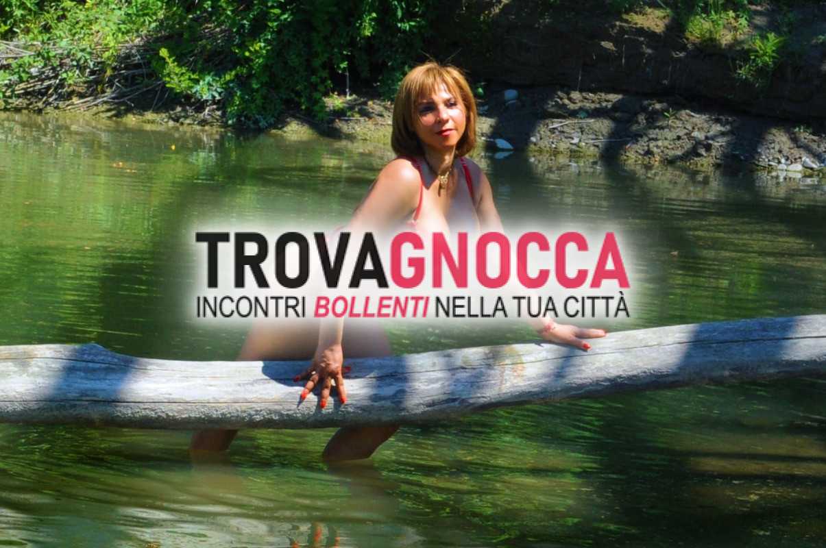 bellissima porca trasgressiva pioggia dorata strap-on giochi erotici