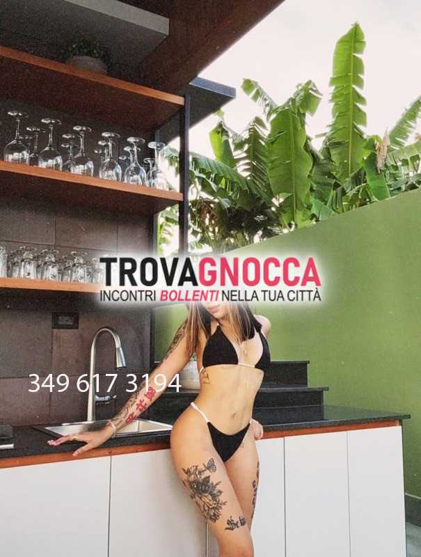 sofia massaggiatrice biondina tuo relax