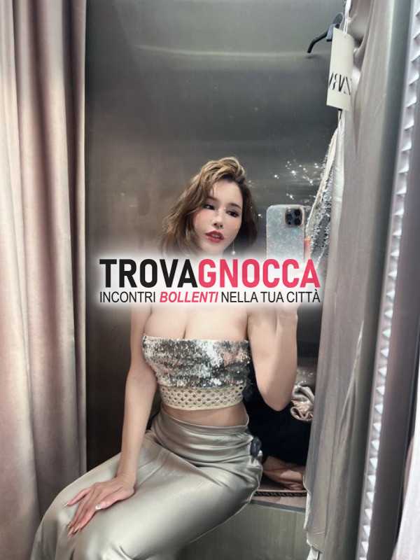 a roma termini stupenda ragazza orientale incontri sensuali forte impatto erotico