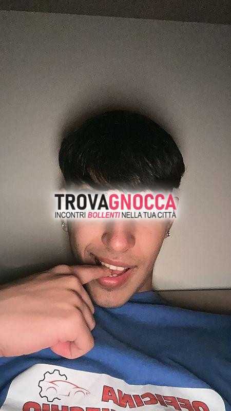 sono giovane 18 anni pronto soddisfare ogni tua fantasia 🍌🍑💋
