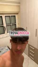 sono giovane 18 anni pronto soddisfare ogni tua fantasia 🍌🍑💋