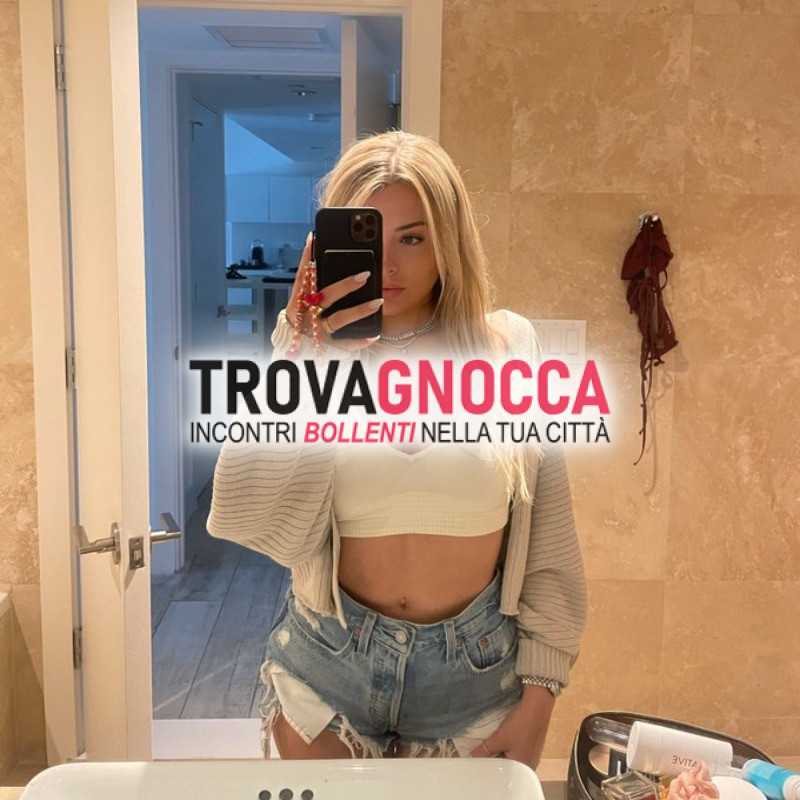amo sesso e mi piace essere presa tutte posizioni. 🍰🍰🍰 adoro leccarti palle ed essere leccata 🍭🍭🍭 tutto questo mi fa impazzire 🌻🌻🌻 sentendo tutto tuo cazzo duro dentro me 🍒🍒🍒 sono deliziosa e insaziabile 🍷🍷🍷 desiderosa compiacerti tutte tue fantasie erotiche
