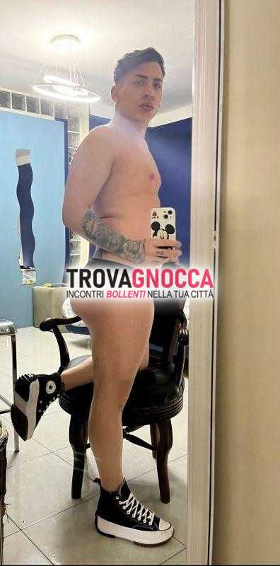 andrea 24 anni ragazzo stupendo. snello e attributo importante versatile tutto 😍😍 foto autentiche al 100