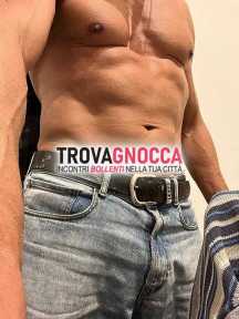 singolo esperto e desideroso disponibile incontri dedicati esclusivamente coppie interessate momenti piccanti ed emozionanti. solo lei.😋